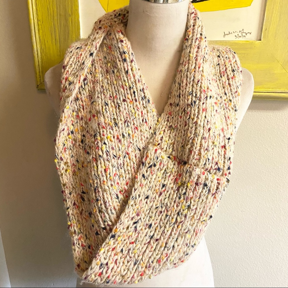 Zara scarf tweed type knit blend cream speckled 48 inch diameter